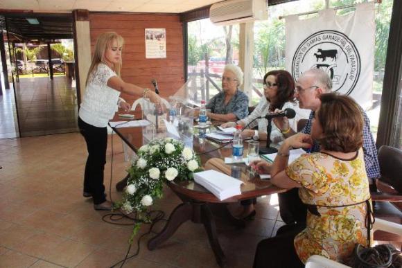 Depositando el voto